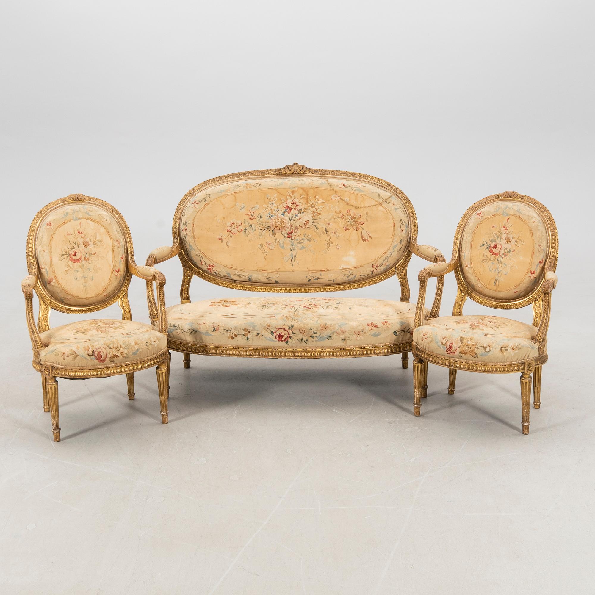 Soffgrupp 3 dlr Louis XVI-stil omkring 1900.