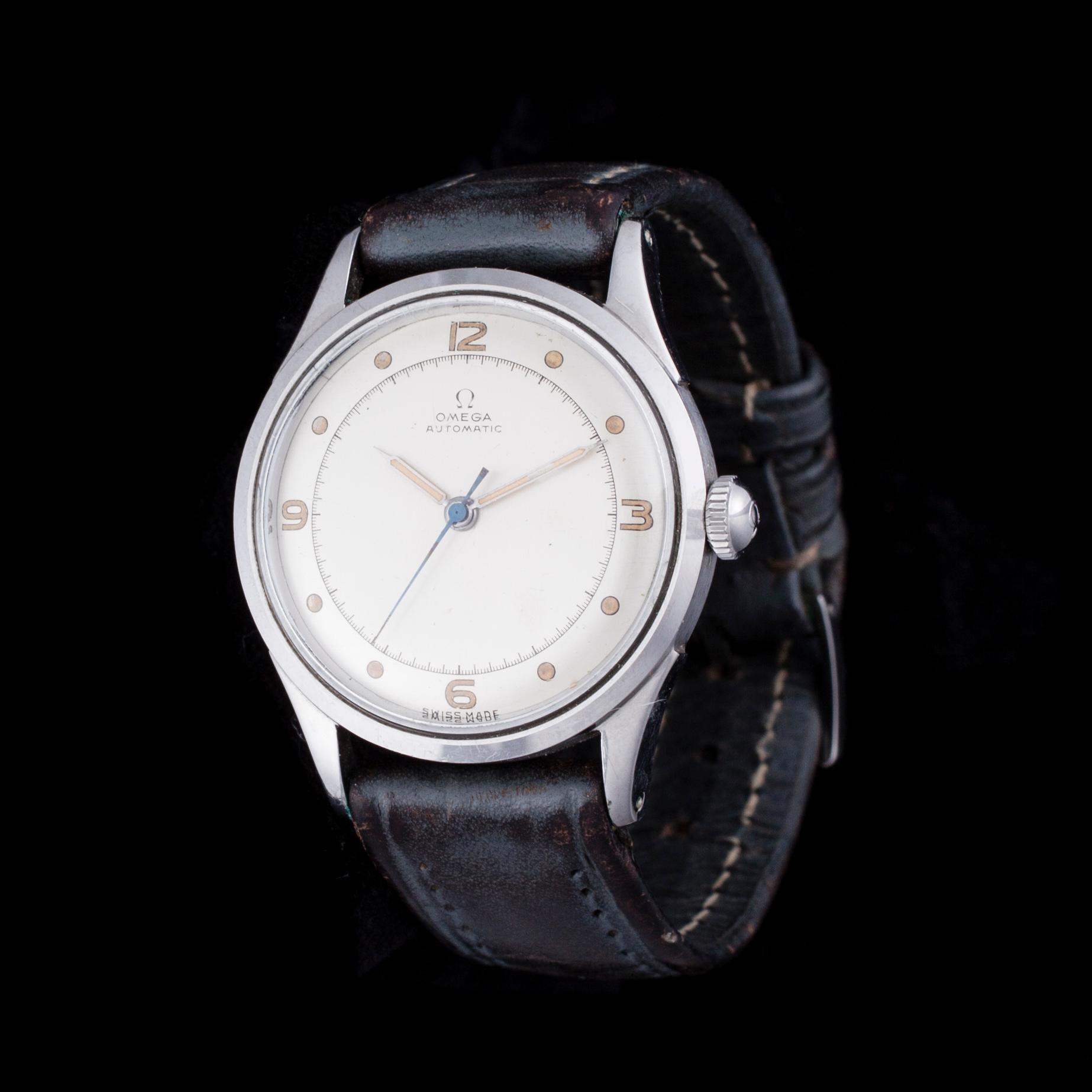 ARMBANDSUR, Omega Automatic, stål, läderarmband. 1900-talets mitt.