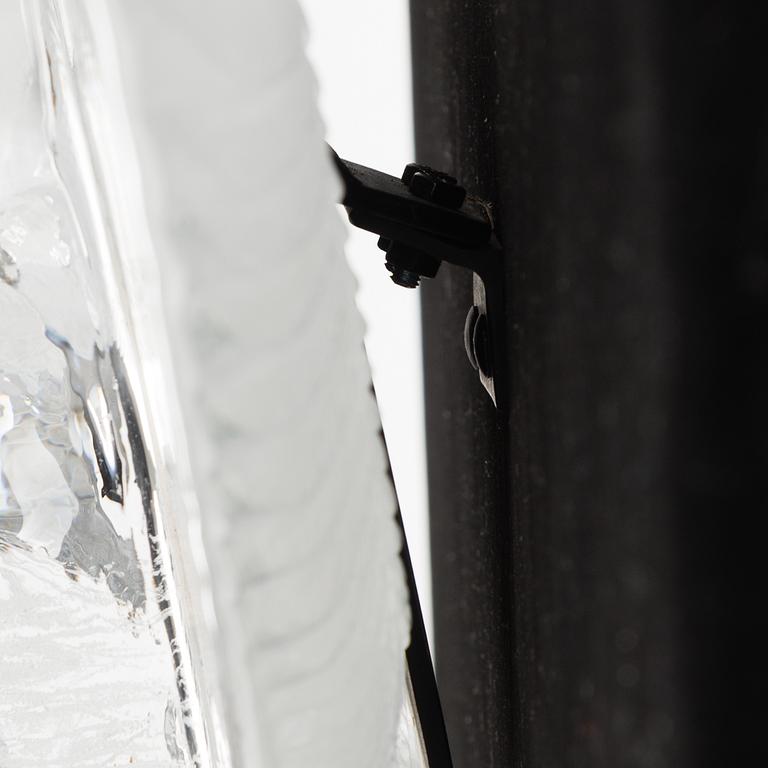 LUDVIG LÖFGREN, "Eagle", skulptur, glas och vitmetall, signerad och numrerad 8/43.