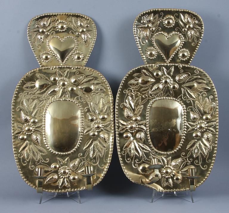 LJUSPLÅTAR, ett par, mässing, barockstil. 1800/1900-tal.