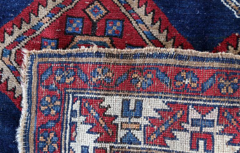 GALLERIMATTA, orientalisk, semiantik. 415 x 105.