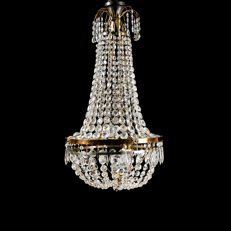 LJUSKRONA, gustaviansk stil, 1900-talets första hälft, höjd 84 cm.