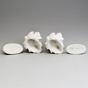 A PAIR OF PARIAN BOWLS AND PAPER WEIGHTS, Gustafsberg, ca 1900.