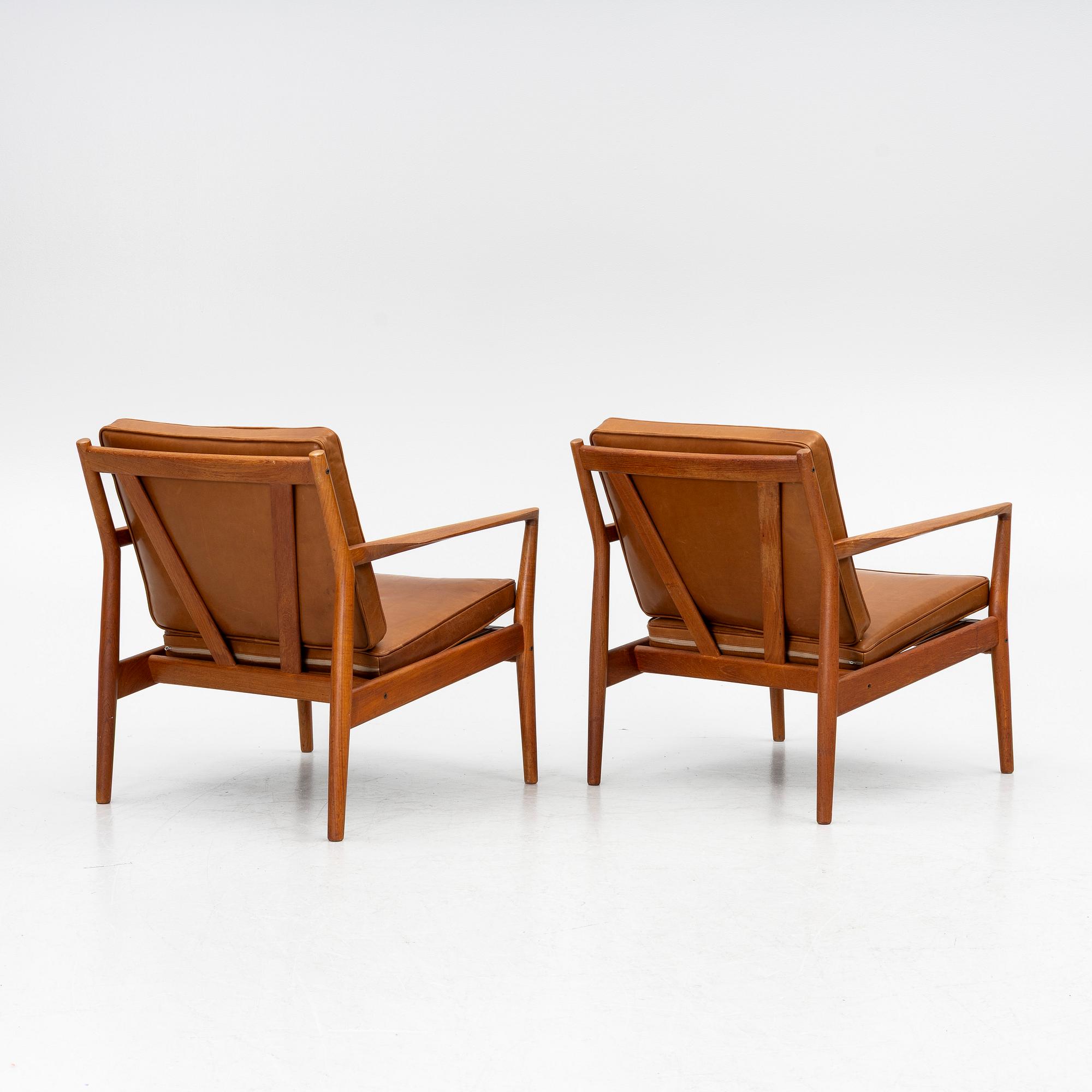 Steffen Syrach-Larsen, a pair of armchairs, Børge Jensen, 1960s.