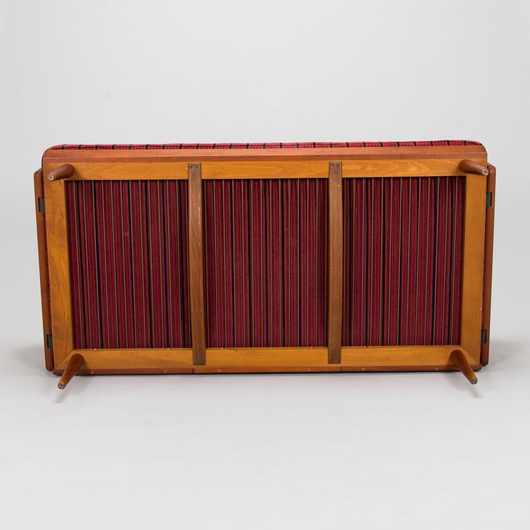 Peter Hvidt & Orla Mølgaard Nielsen, a mid-20th century sofa/daybed, France & Son, Denmark.