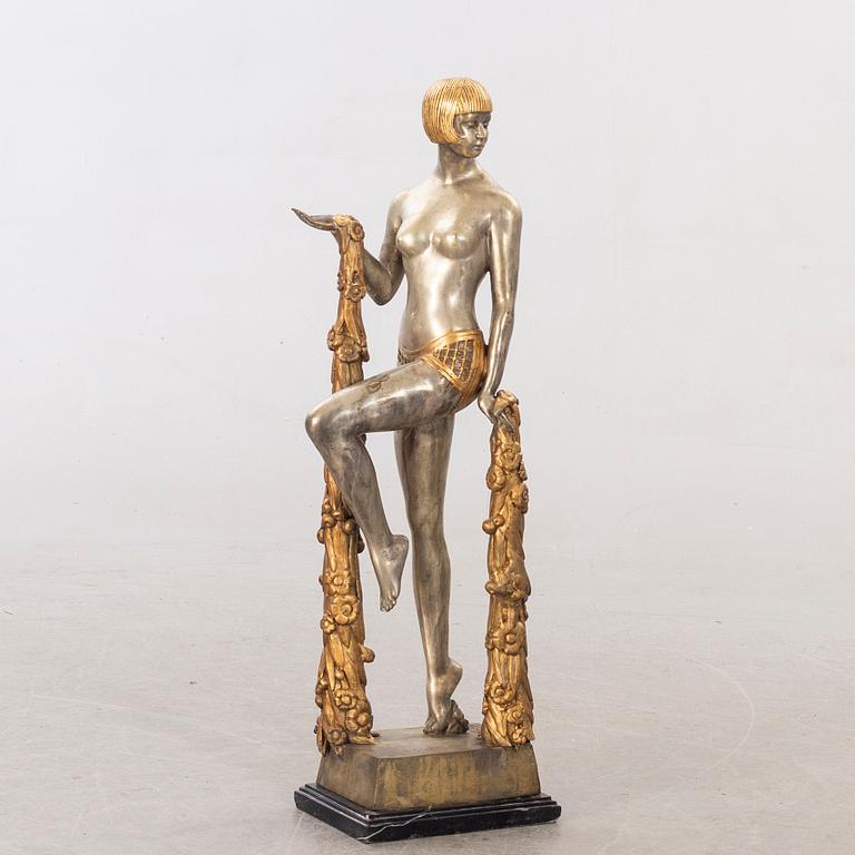 Raymonde Guerbe, an art deco sculpture, signed.