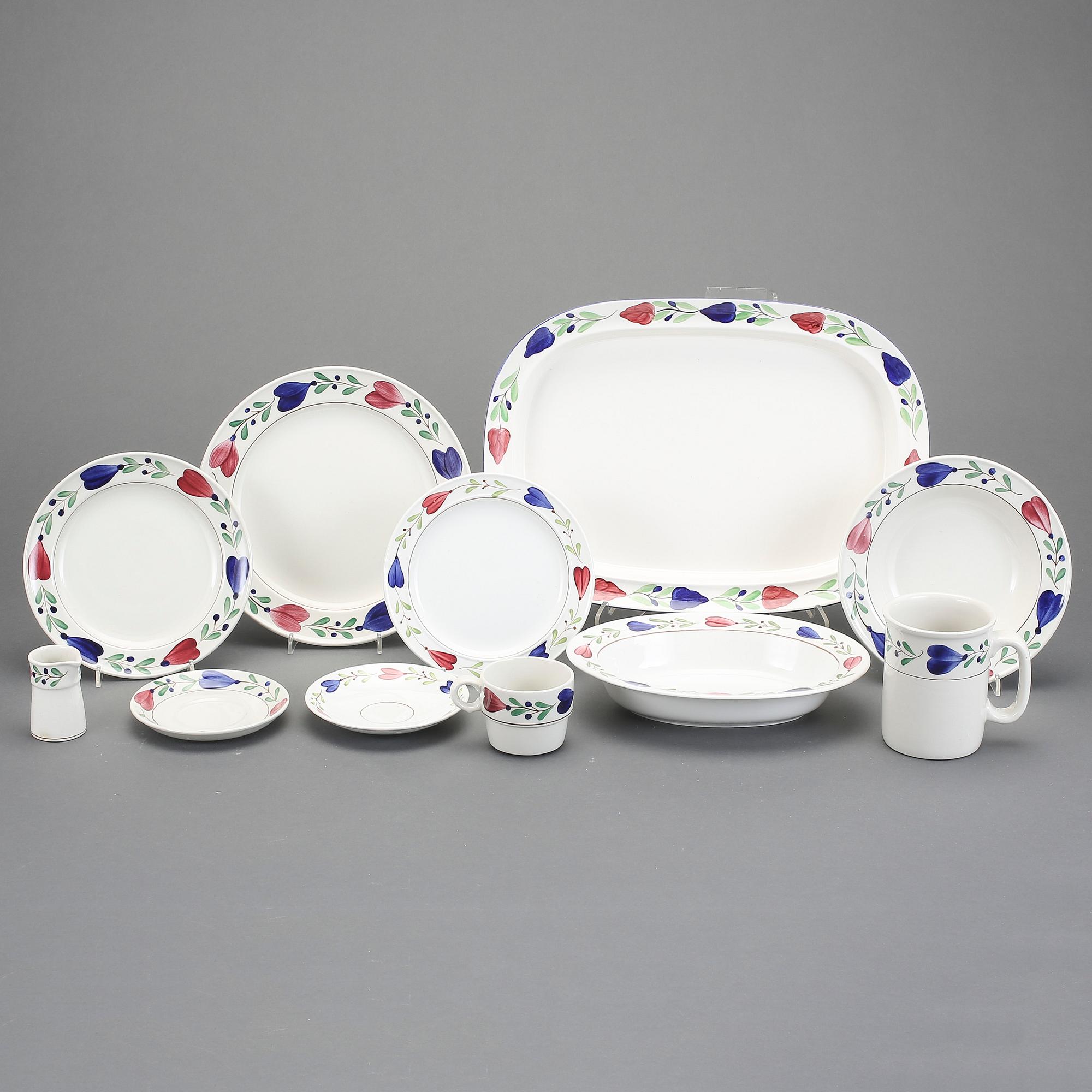 MATSERVIS, ca 55 delar, Gustavsberg, "Allmoge" och "Ranka". 1900-talets början t o m 1970-tal.