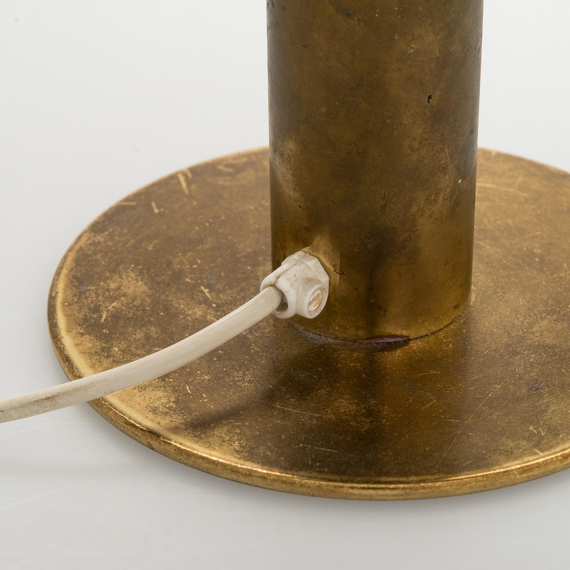 Hans-Agne Jakobsson, pöytävalaisin, malli B142,  Markaryd, 1960-70-luku.