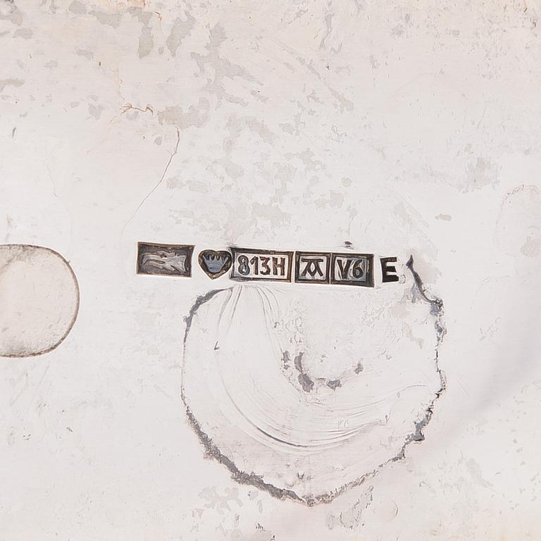 Kaffeservis, 3 delar, silver, Auran Kultaseppä, Åbo 1944 och 1950. Silverfatet från Kultakeskus, Tavastehus 1955.