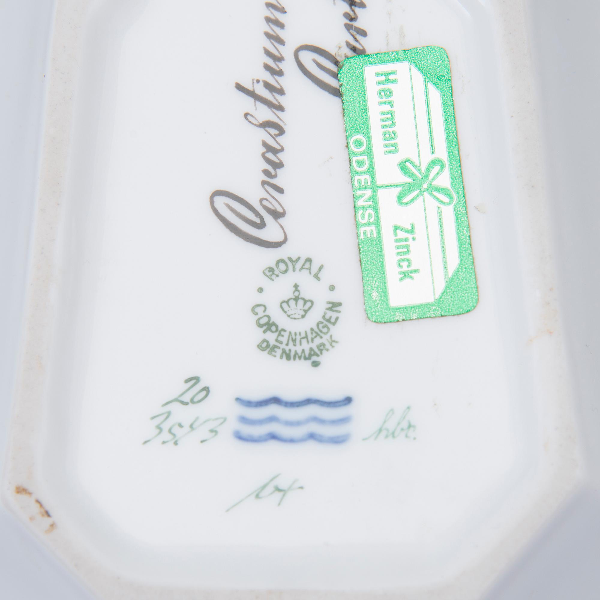 GELÉFAT, porslin, "Flora Danica", Royal Copenhagen, Danmark, 1959.