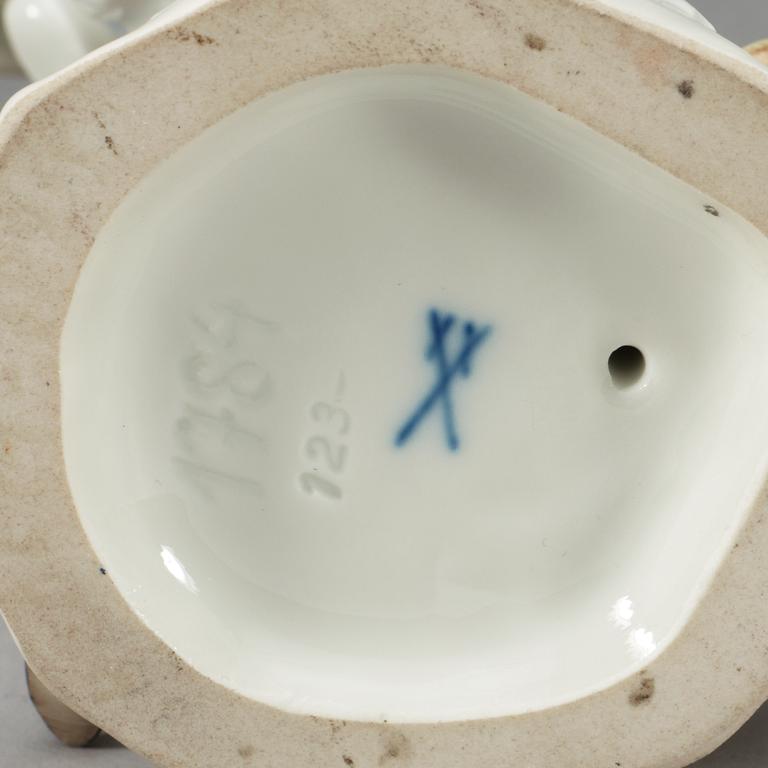 FIGURINER, ett par, porslin. Meissen, 1920-tal.