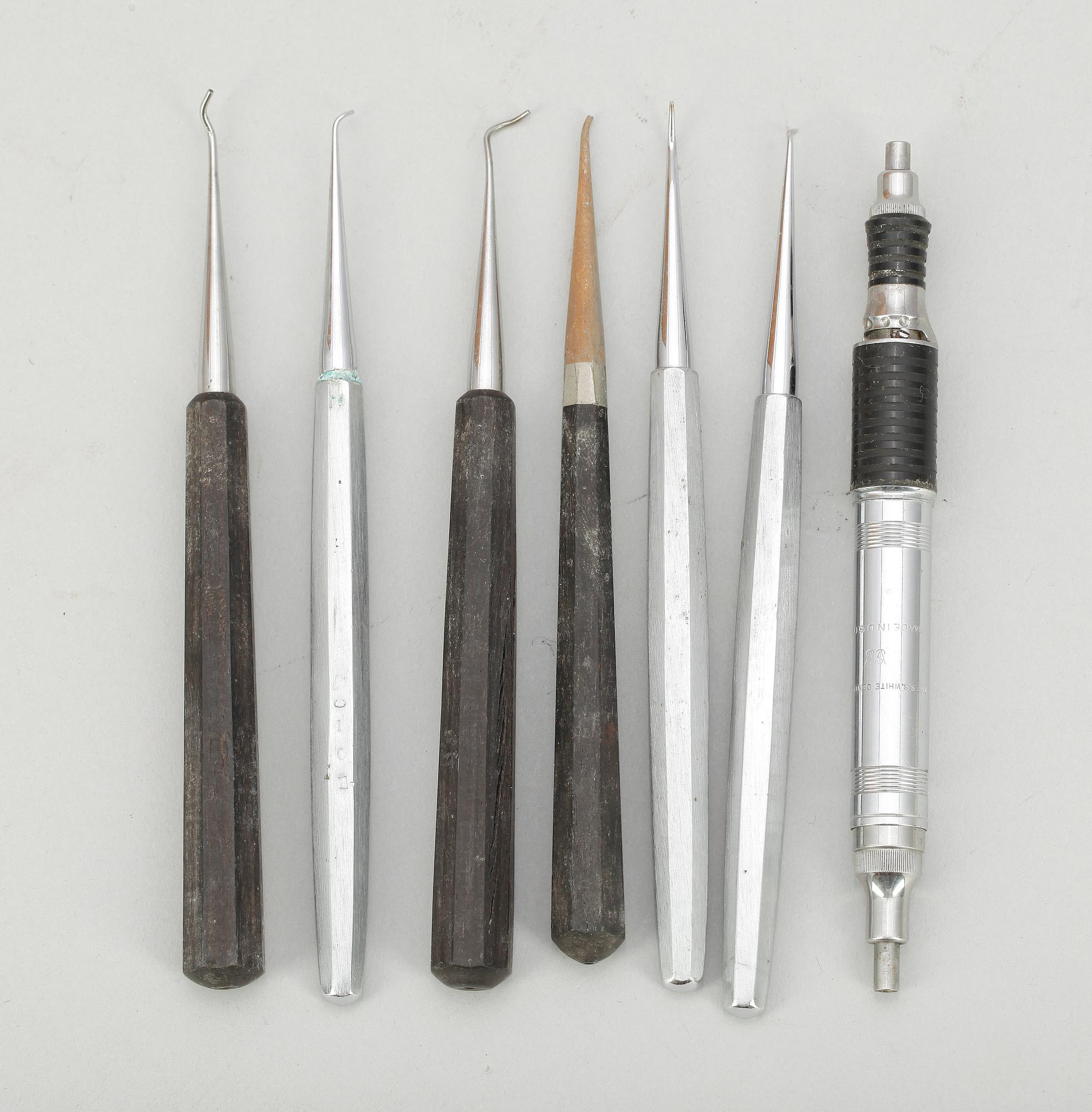 TANDLÄKARSCHATULL, 1900-tal.