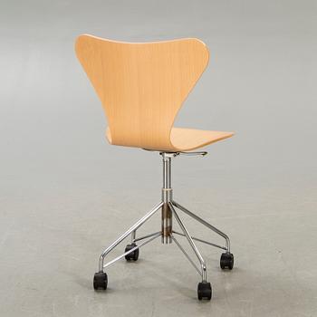 Arne Jacobsen, kontorsstol "Sjuan" för Fritz Hansen Danmark 2006.