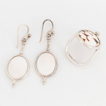 A pair of Vivianna Torun Bülow-Hübe earrings and ring, sterlingsilver with shell.