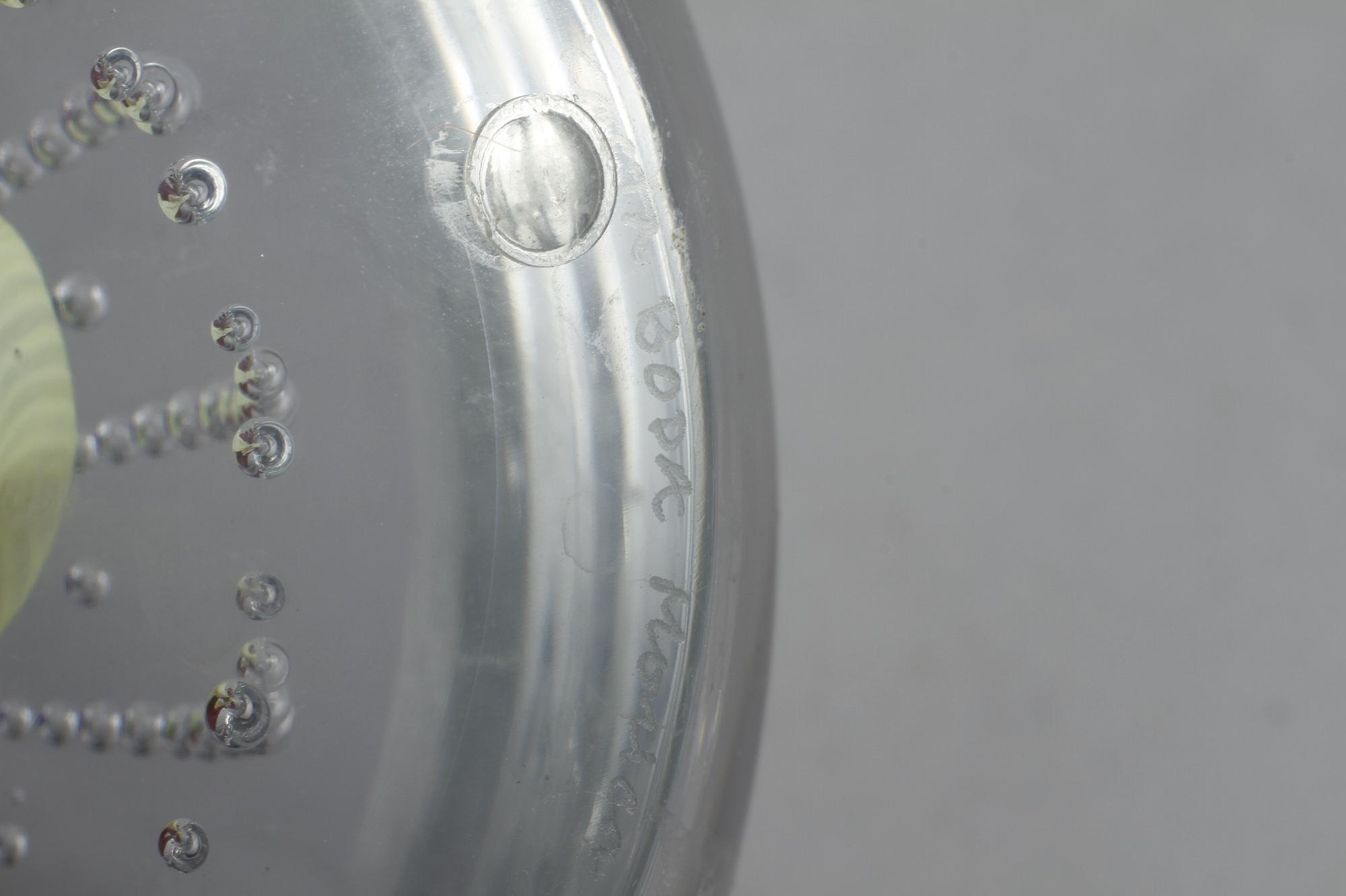 OBJEKT, glas, Monica Backström, Kosta Boda Atelier, signerad, sent 1900-tal.