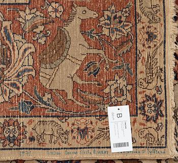 MATTO, semi-antique Tabriz figural, ca 400 x 298,5 cm.