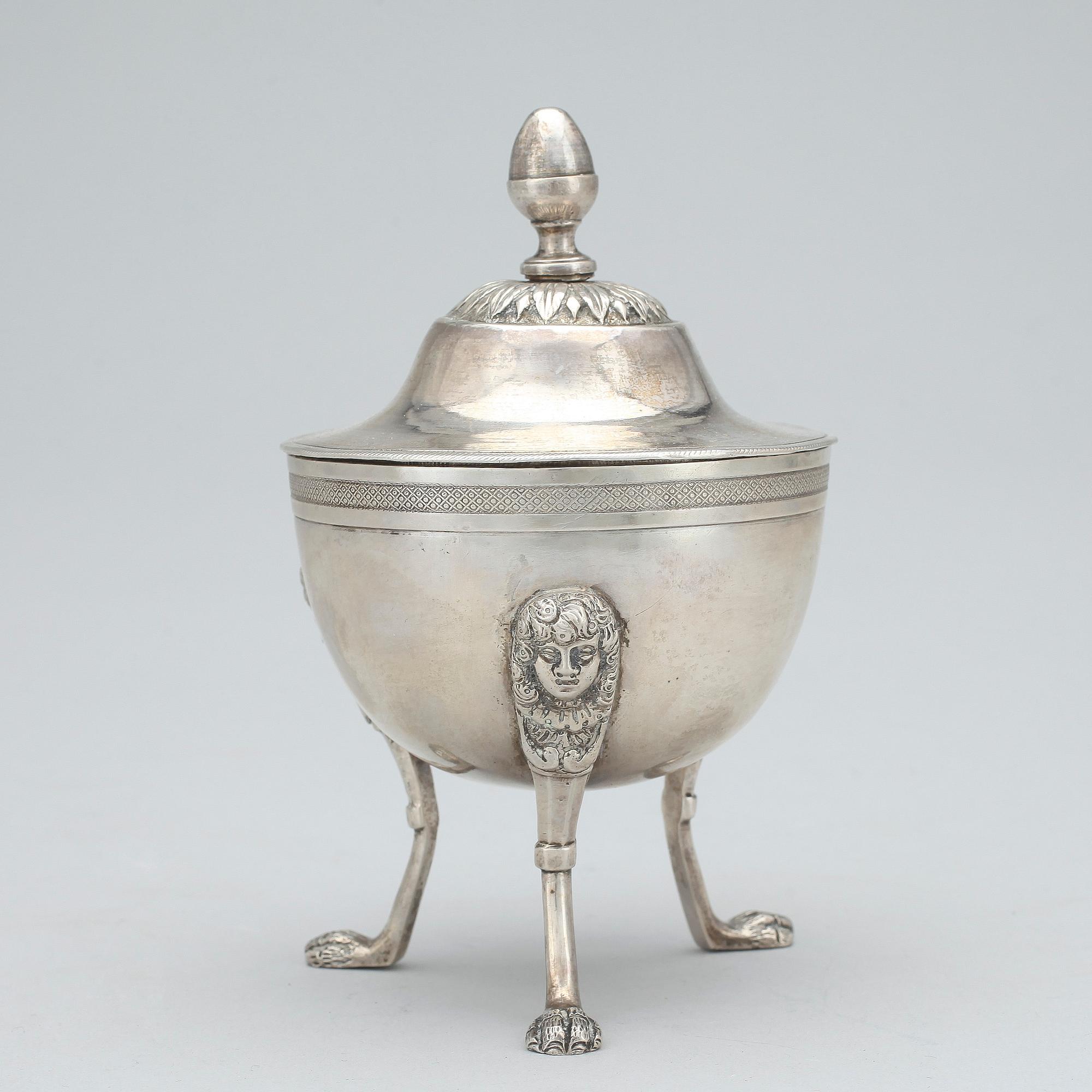 SOCKERSKÅL, silver, empire, England, 1800-talets mitt. Vikt ca 271 g.