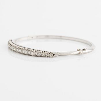 Armring 18K guld runda briljantslipade diamanter.