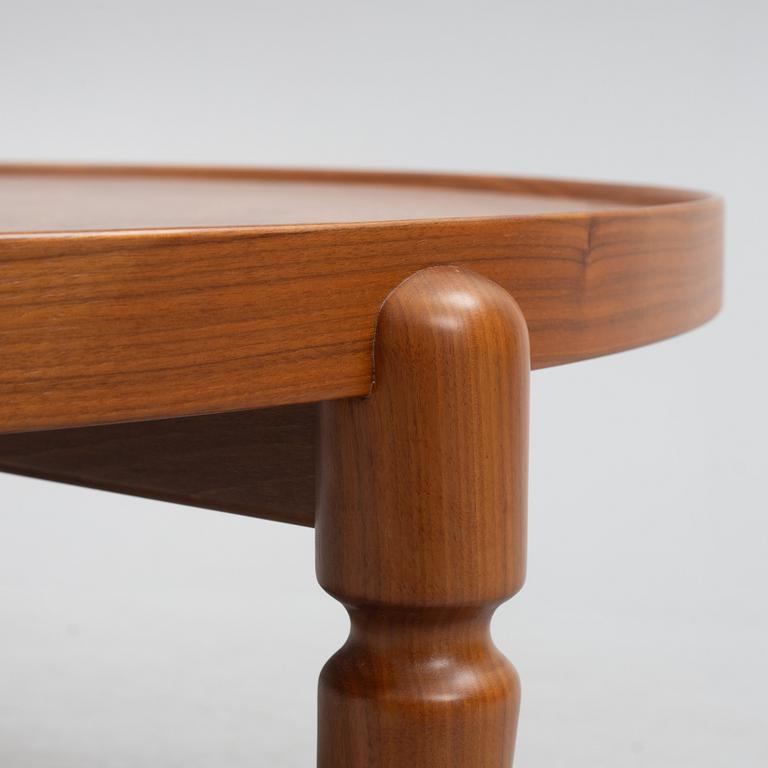 Josef Frank, soffbord, modell 2139, Firma Svenskt Tenn, efter 1985.