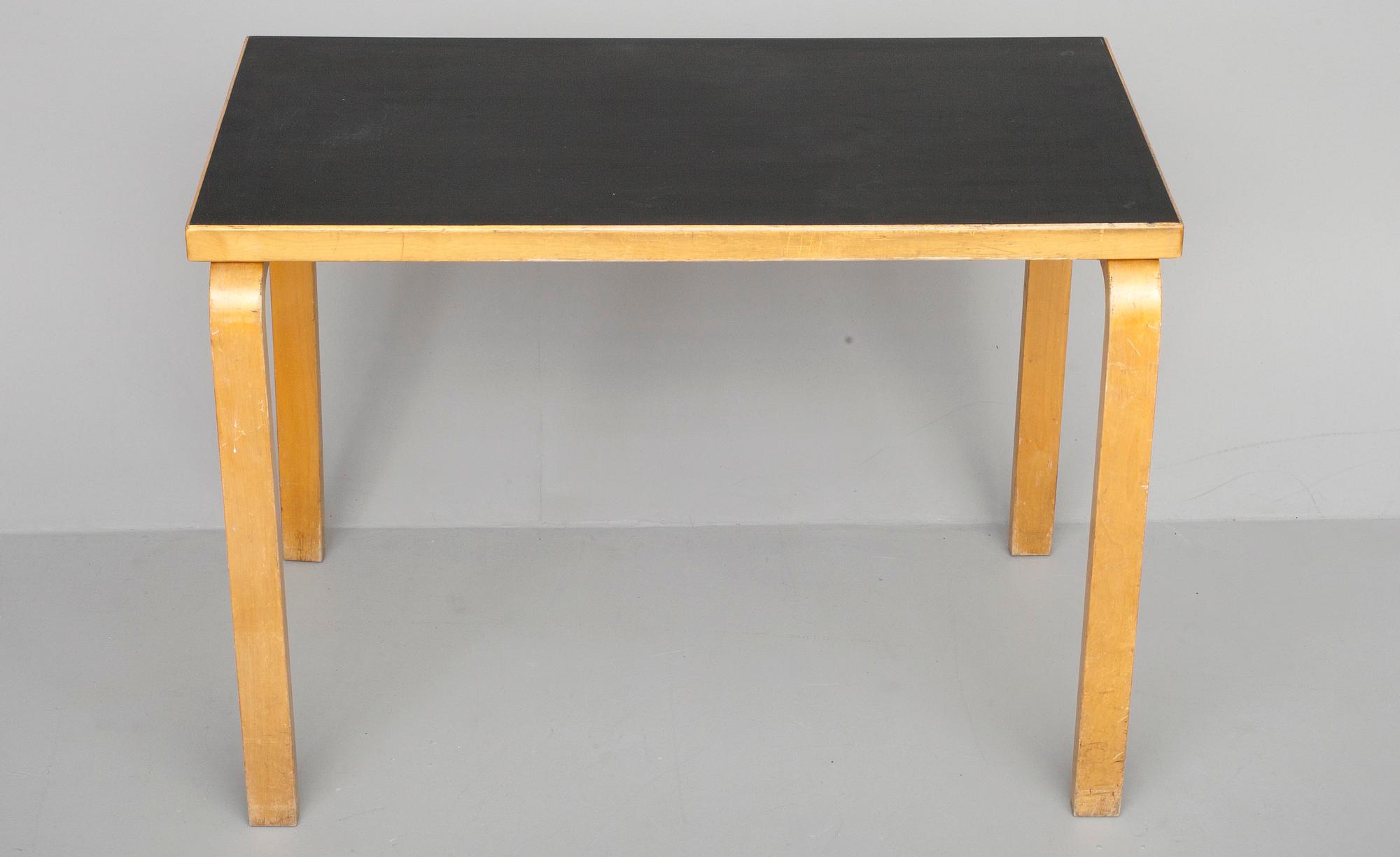 BORD, modell 80B, Alvar Aalto, Artek, 1900-talets mitt.