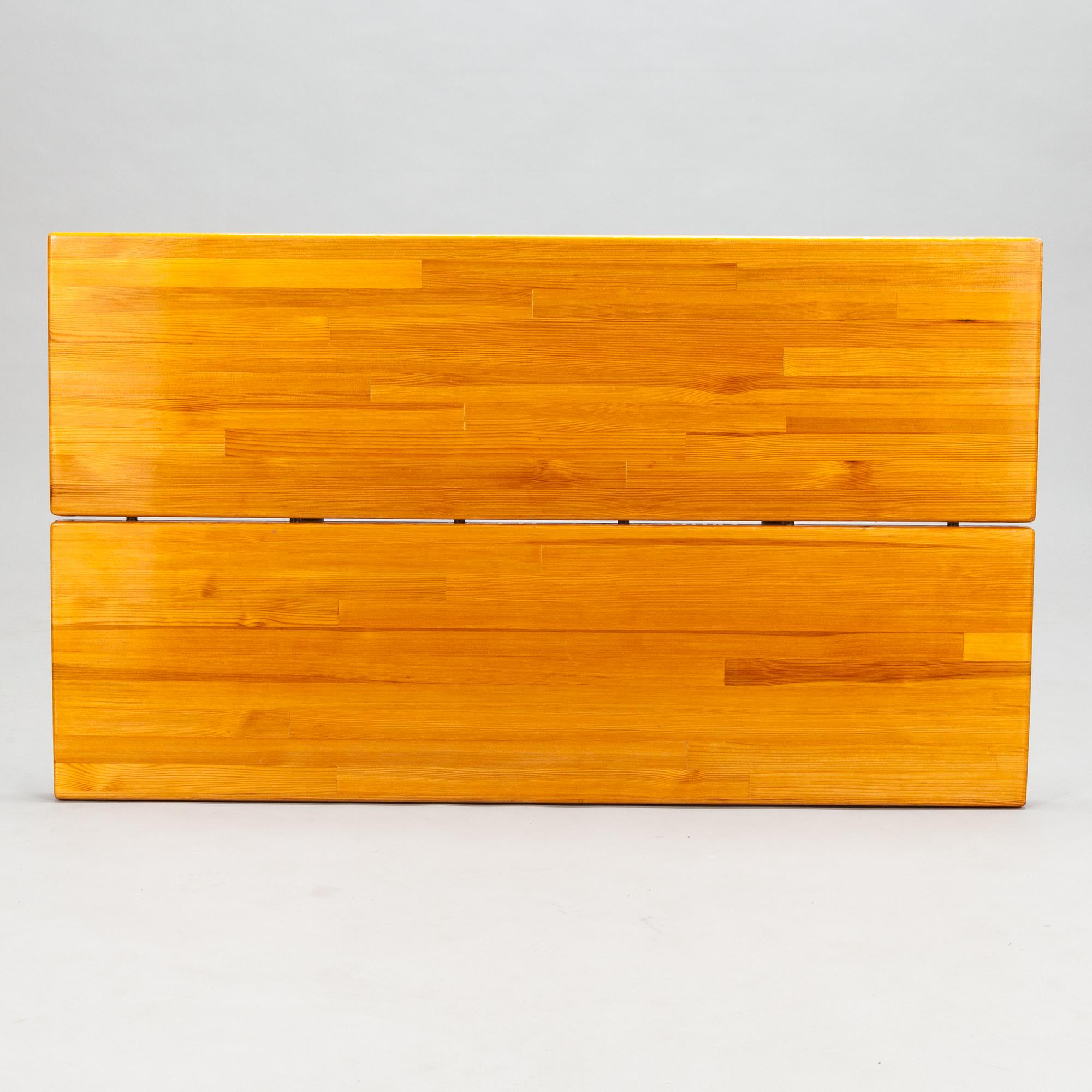 Ilmari Tapiovaara, Bord, "Pirkka",  Laukaan Puu, Finland 1960-tal.