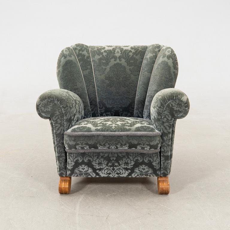 Armchair 1940s.