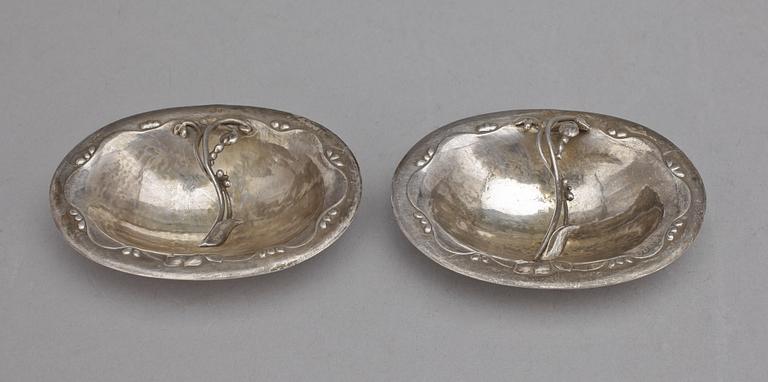 ASKFAT, ett par, silver, George Jensen, Köpenhamn, 1918, tot vikt ca 51 g.