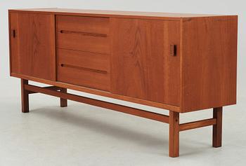 SIDEBOARD, "Arild", Nils Jonsson, Troeds, 1900-talets andra hälft.