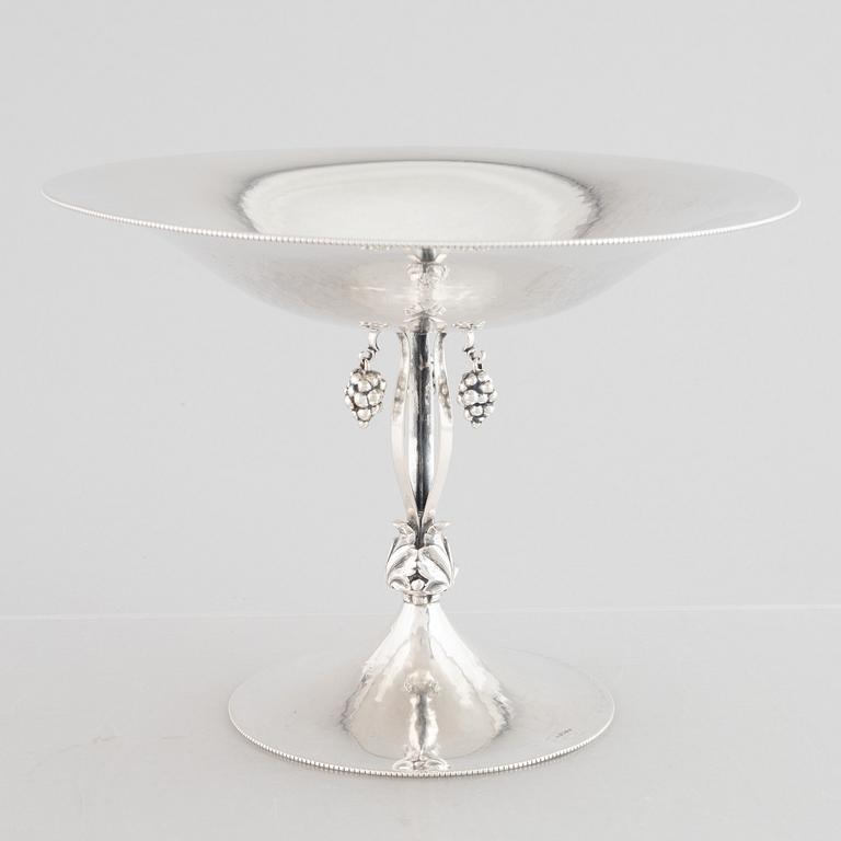 A silver bowl on a high foot, Swedish import mark and mark of Carl Söderqvist, Gothenburg 1927.