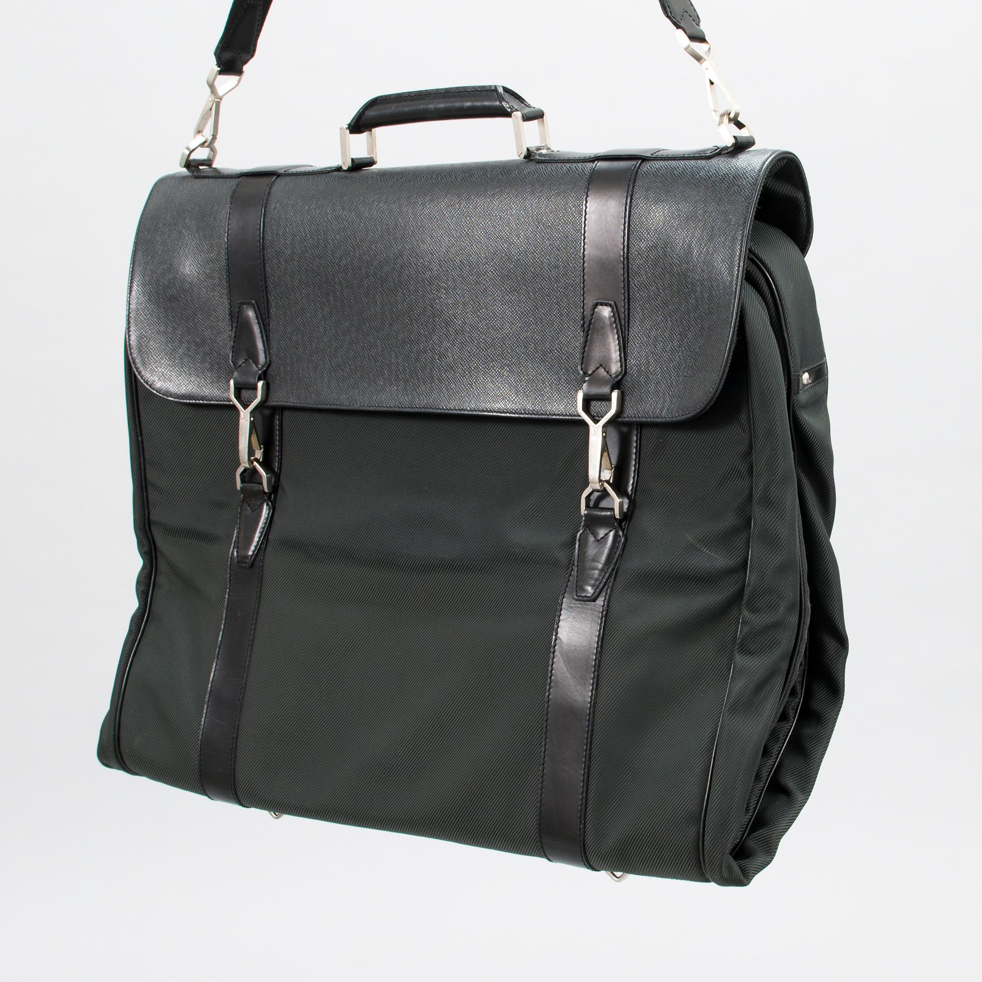 LOUIS VUITTON, Pukulaukku.