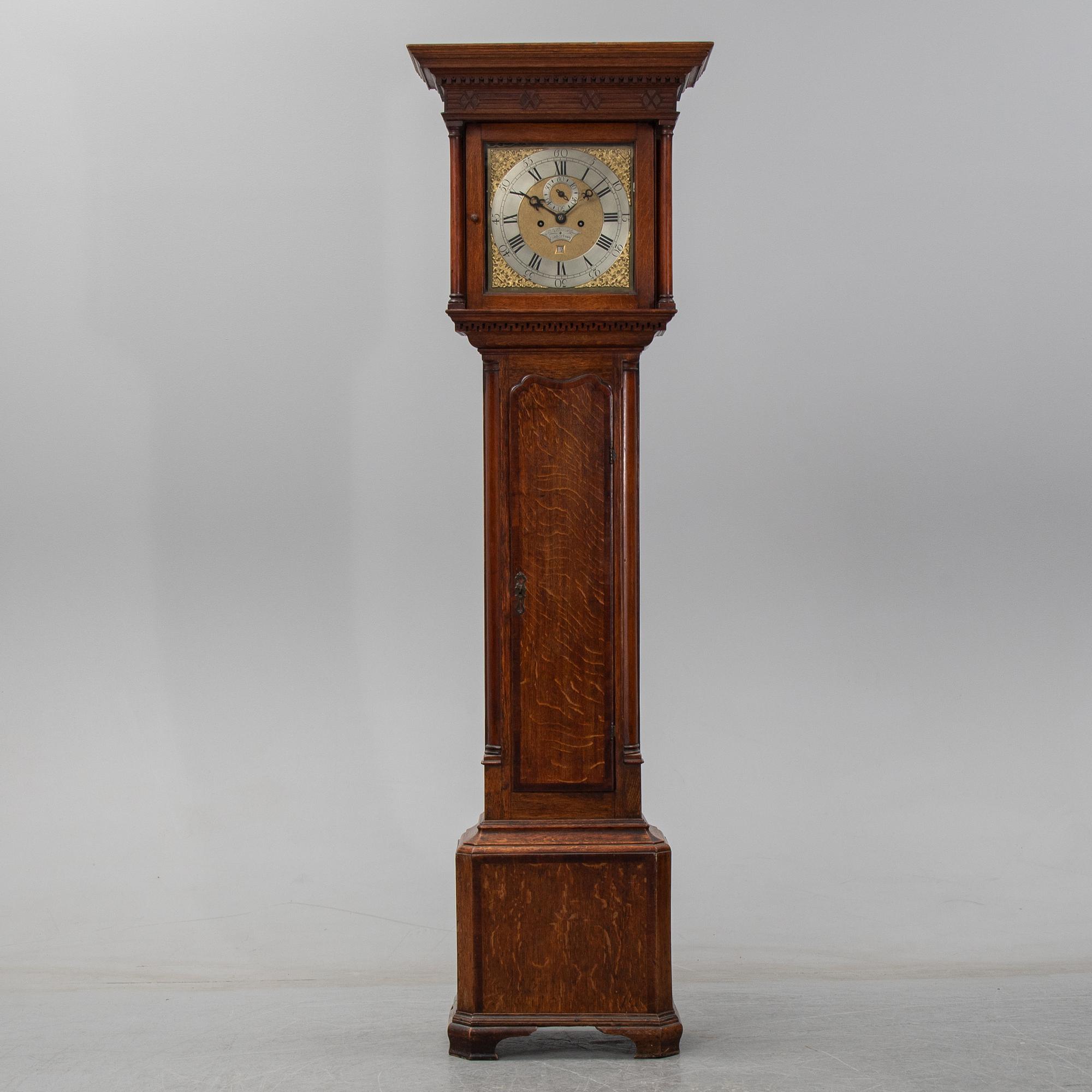 An English longcase clock, signed Tho Shindler, Canterbury. Ca 1800.
