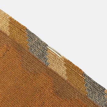 Aino Keinänen-Baeckmann, A 1920s Finnish flat weave carpet. Circa 300 x 203 cm.