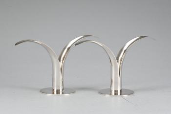 LJUSSTAKAR, ett par, nysilver. "Liljan", Ivar Ålenius Björk, Ystad Metall.
