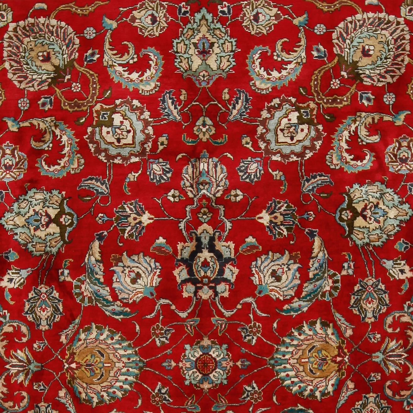 MATTA, Täbriz, ca 335 x 248 cm.