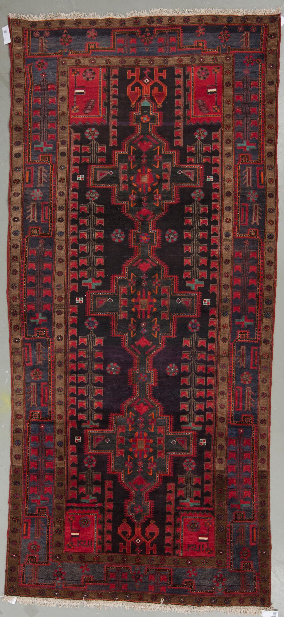 MATTA, Hamadan. Ca 330x150 cm.