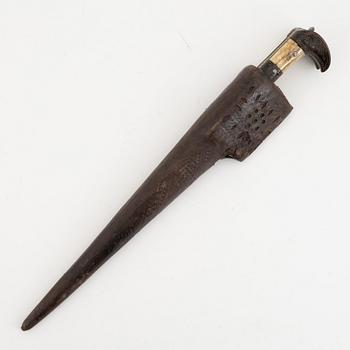 An Indo-Persian Karud, 20th Century. - Bukowskis