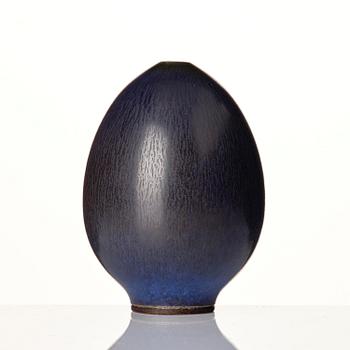 Berndt Friberg, a stoneware bowl and a vase, Gustavsberg Studio 1944-47 and 1957.