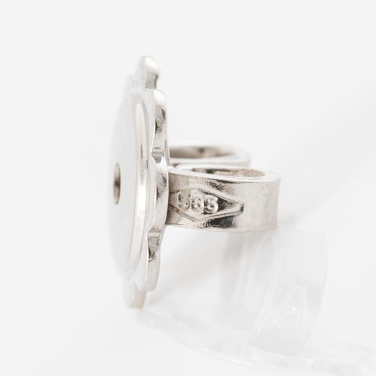 Örhängen 14K vitguld med opaler och  diamanter.