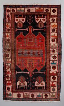 MATTA, Hamadan, ca 234 x 142 cm.