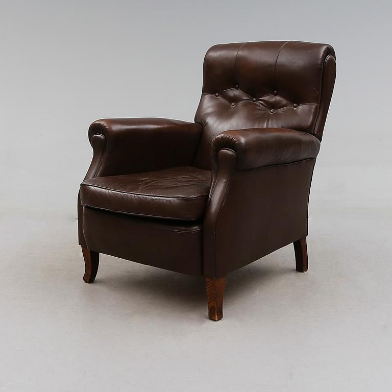 FÅTÖLJ, 1900-talets första hälft.