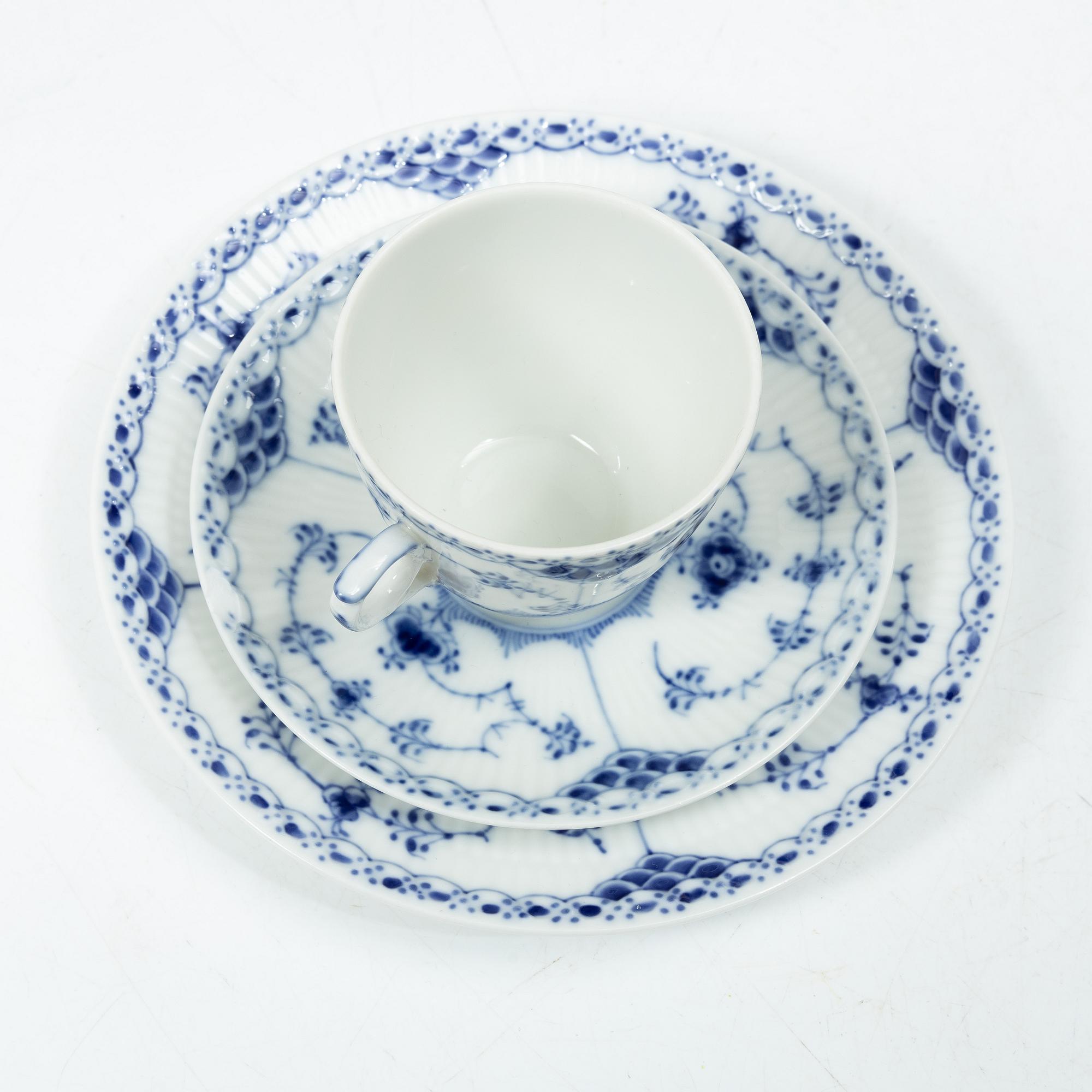 Royal Copenhagen, coffee service, 46 pieces, “Musselmalet Halvblonde”, Denmark.