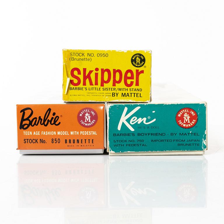 Barbie dolls, 4 pcs, along with clothes and accessories, Mattel, 1960s.