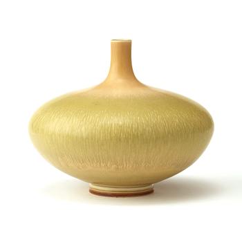 A Berndt Friberg stoneware vase, Gustavsberg studio, Sweden 1968.