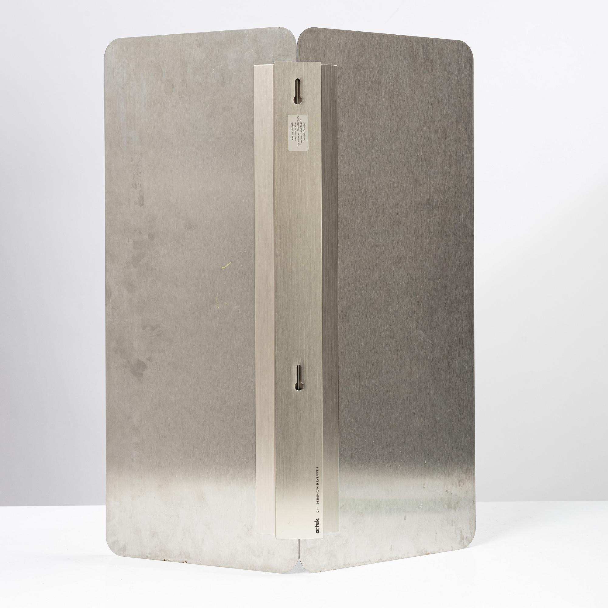 Daniel Rybakken, A '124°' mirror, Artek.