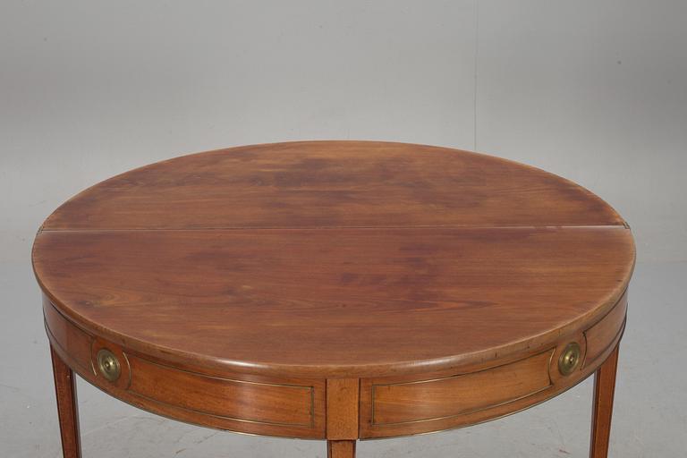 SPELBORD, Gustaviansk stil. 1900-talets första hälft.