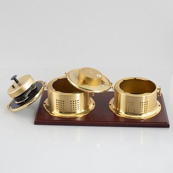 A barometer and a ship's clock, quartz, Shatz, second half of the 20th century.