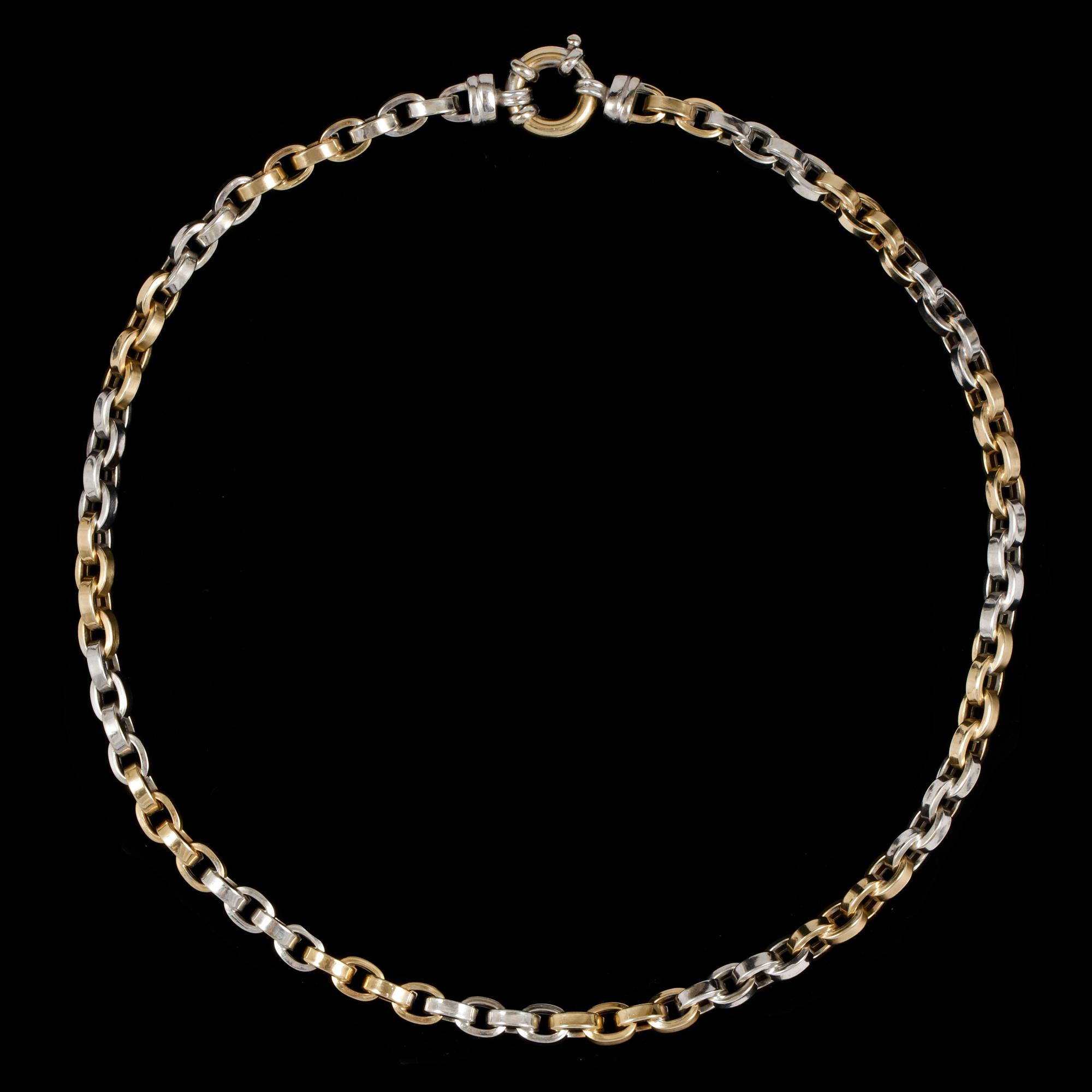 A gold necklace/chain. Weight 39,2 g.