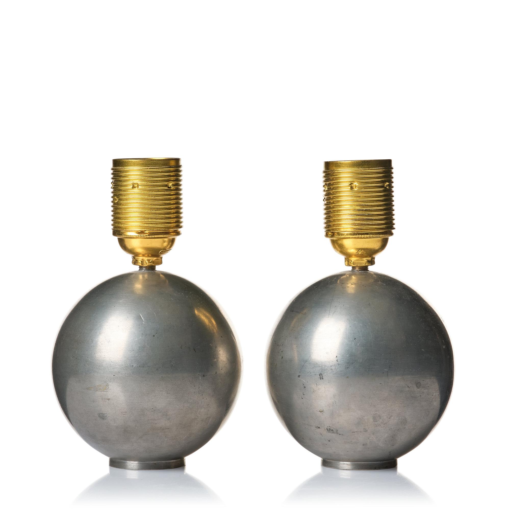 Firma Svenskt Tenn, a pair of pewter table lamps, model A 1479, Stockholm 1930.