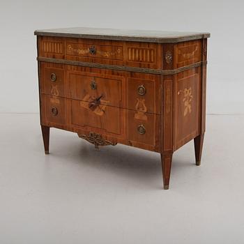 BYRÅ, gustaviansk stil, 1800-/1900-tal.