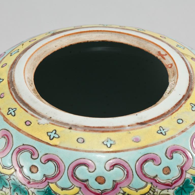 LOCKURNA, porslin, Kina, 1800/1900-tal.